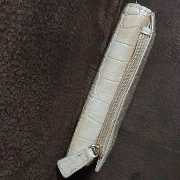 Adrienne Vittadini Folding Wallet - Picture 5 of 9